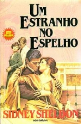 Capa de Um estranho no espelho - Sidney Sheldon