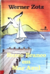 Capa de Barco branco em mar azul - Werner Zotz