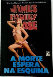 Capa de A morte espera na esquina - James Hadley Chase