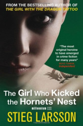 Capa de The girl who kicked the hornets nest - Stieg Larsson