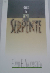 Capa de Ovos de Serpente - Flávio R. Valvassoura