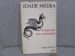 Capa de Idade Média - Régine Pernoud