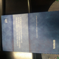 Capa de O princípio da praticidade no direito tributário e a eficiência da administração pública - Tiago Gomes de Carvalho Pinto