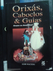 Capa de Orixas, cablocos e guias - Bispo Macedo