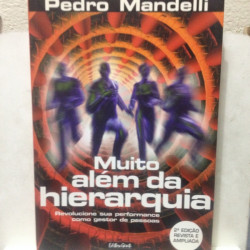 Capa de Muito além da hierarquia - Pedro Mandelli