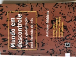 Capa de Mundo em descontrole - Antony Giddens