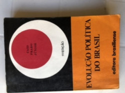 Capa de Evolução política do Brasil e outros estudos - Caio Prado Júnior