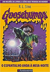 Capa de O espantalho anda à meia-noite - R. L. Stine