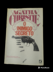 Capa de O inimigo secreto - Agatha Christie