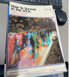 Capa de HOW TO SURVIVE IN THE U.S.A. - NANCY CHURCH AND ANNE MOSS