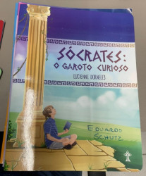 Capa de Sócrates: O garoto curioso - Lucienne Dorneles