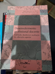 Capa de Desenvolvimento profissional docente - Kátia Maria da Cruz Ramos; Ilma Alencastro Passos Veiga