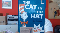 Capa de The Cat In The Hat - Dr. Seuss