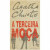 Capa do livro A terceira moça de Agatha Christie.