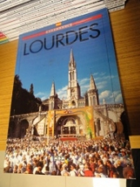 Capa de Lourdes - 