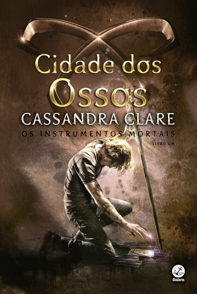 Capa de Cidade dos ossos - Cassandra Clare