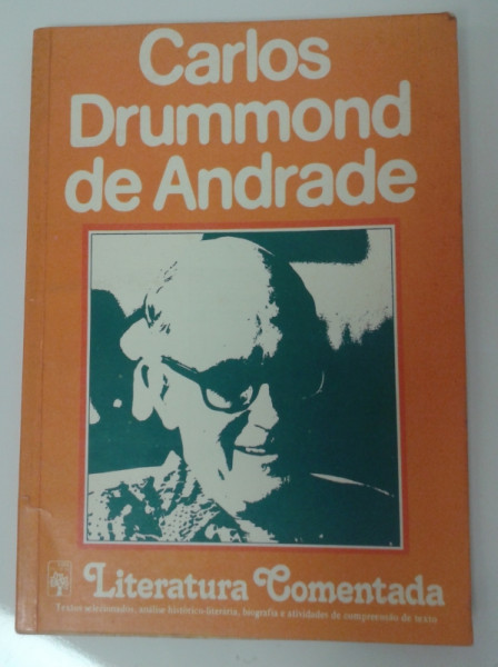 Capa de Literatura comentada - Carlos Drummond de Andrade