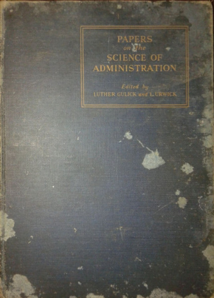Capa de Papers on the science of administration - Luther Gulick L. Urwick Org.