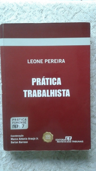 Capa de Prática trabalhista - Leone Pereira