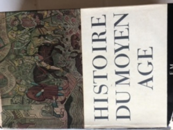 Capa de Histoire du Moyen Age - M. Abramson; A. Gourévitch; N. Kolesnitskhi comité de rédaction
