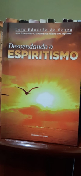 Capa de Desvendando o espiritismo - Luiz Eduardo de Souza