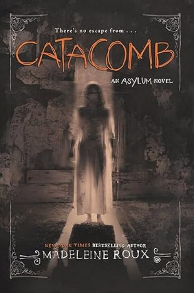 Capa de Catacomb - Madeleine Roux